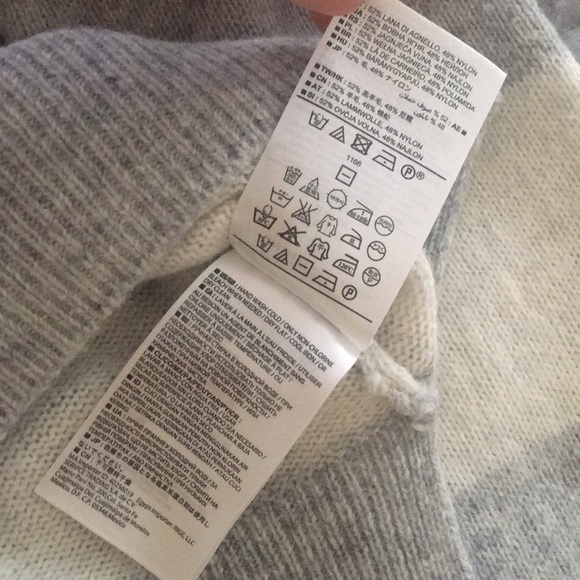 Gray & White striped sweater in good condition. - Picture 7 of 7